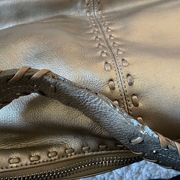 MICHAEL KORS gold purse and matching wallet - Picture 3 of 15